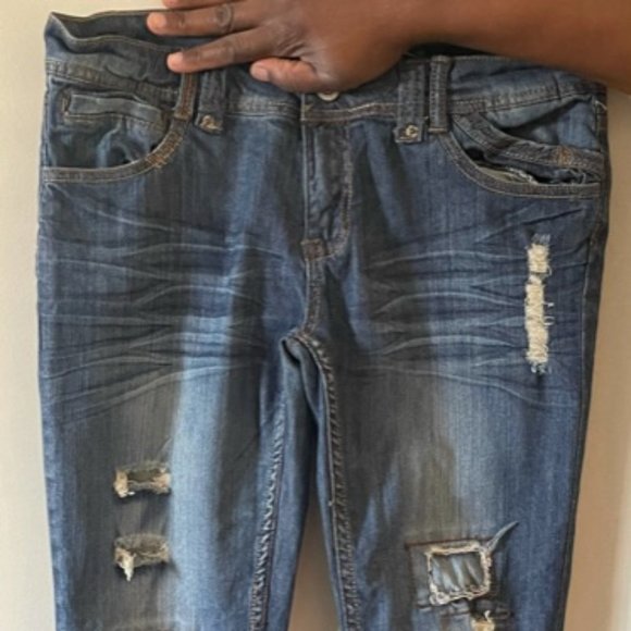 Women's Ripped Jeans - Picture 2 of 6